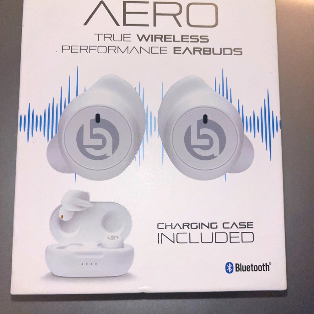 Aero true wireless earbuds
